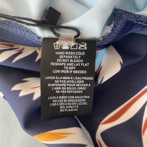 Dolce Vita Pigeon Matisse Floral One Piece Swimsuit NWT Size S - Picture 8 of 8